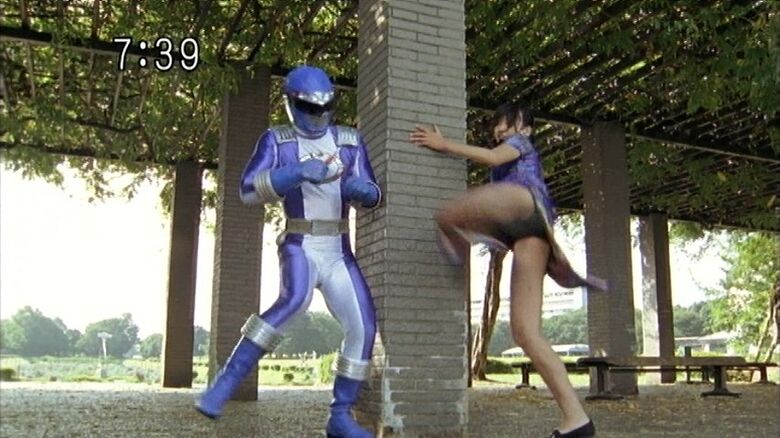 特撮📺パンチラ画像がエロいぜ！戦隊ヒロインアクションよりもパンツに目がいっちゃうよ♡【動画あり】033枚目