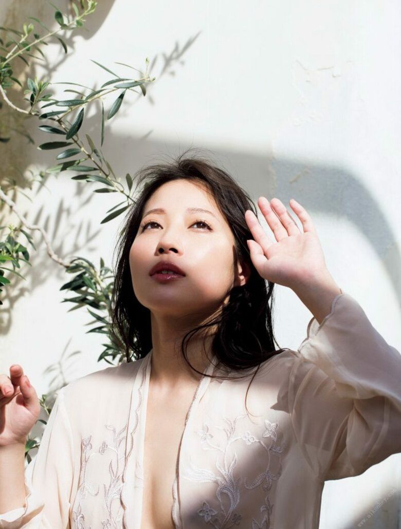 福田明日香 ヌードエロ画像!巨乳おっぱいに乳首♡お宝グラビア写真集をまとめてみたぜ!!043