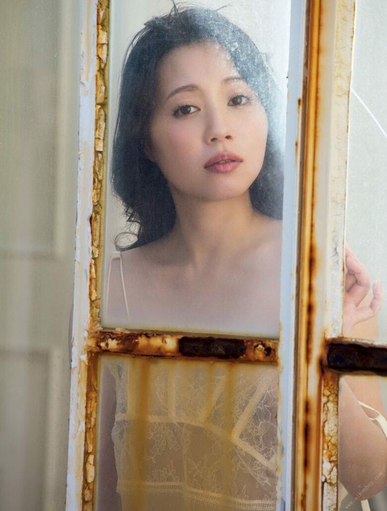 福田明日香 ヌードエロ画像!巨乳おっぱいに乳首♡お宝グラビア写真集をまとめてみたぜ!!044