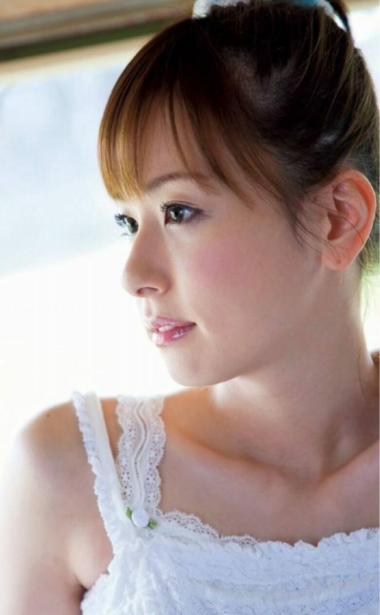 皆藤愛子 パンチラ!ずっと見ちゃう魅惑のデルタゾーンΔGIF付きでまとめてみました♡020