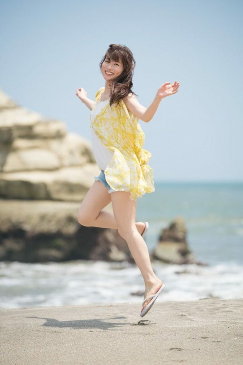 皆藤愛子 パンチラ!ずっと見ちゃう魅惑のデルタゾーンΔGIF付きでまとめてみました♡028