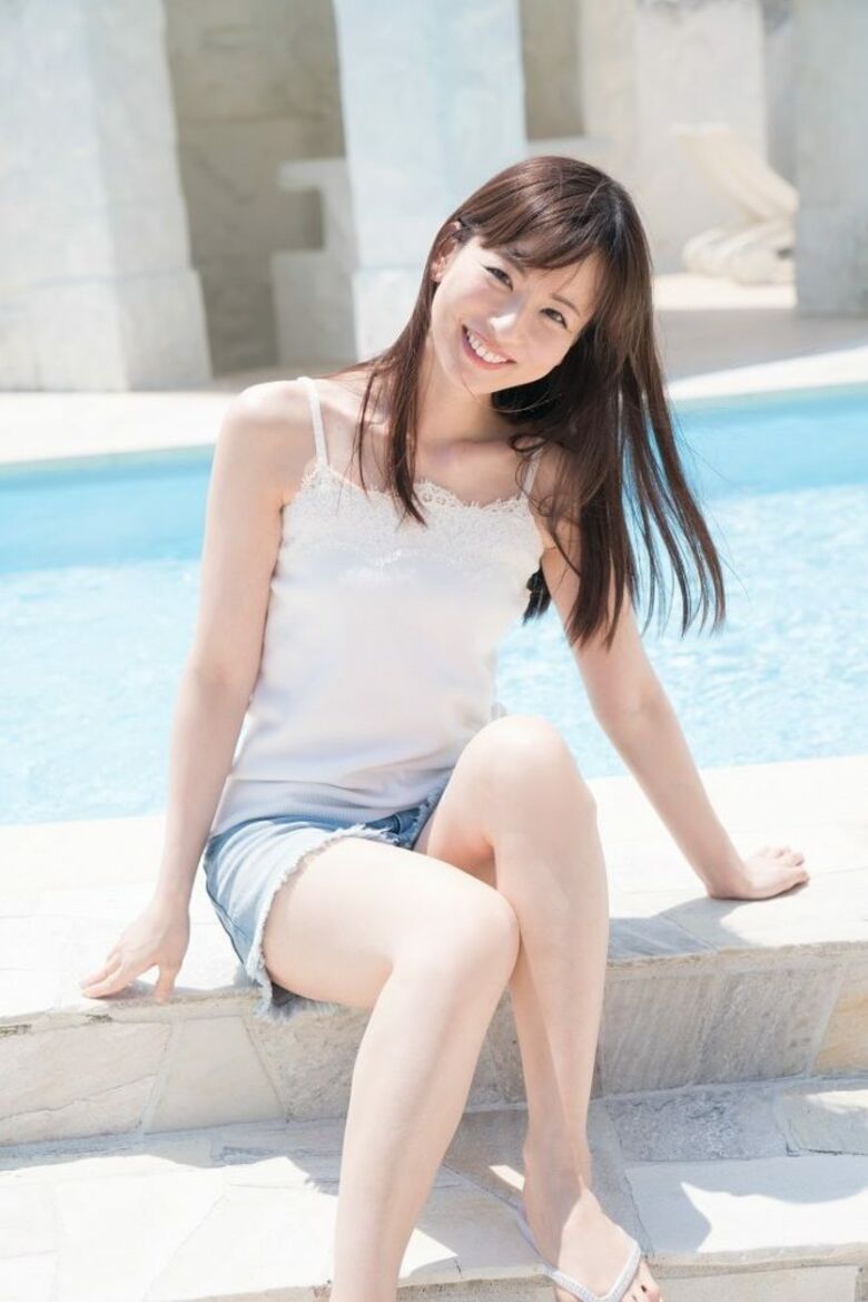 皆藤愛子 パンチラ!ずっと見ちゃう魅惑のデルタゾーンΔGIF付きでまとめてみました♡038