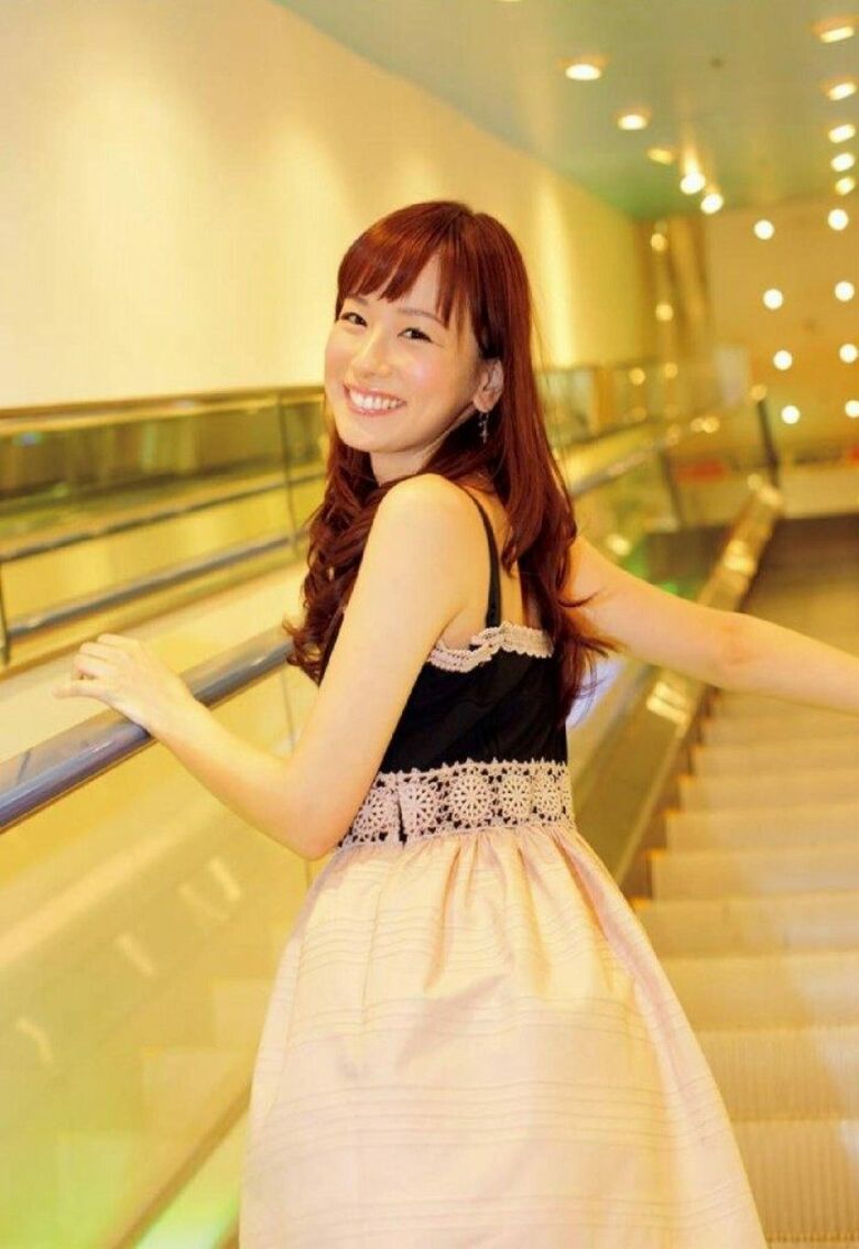皆藤愛子 パンチラ!ずっと見ちゃう魅惑のデルタゾーンΔGIF付きでまとめてみました♡041