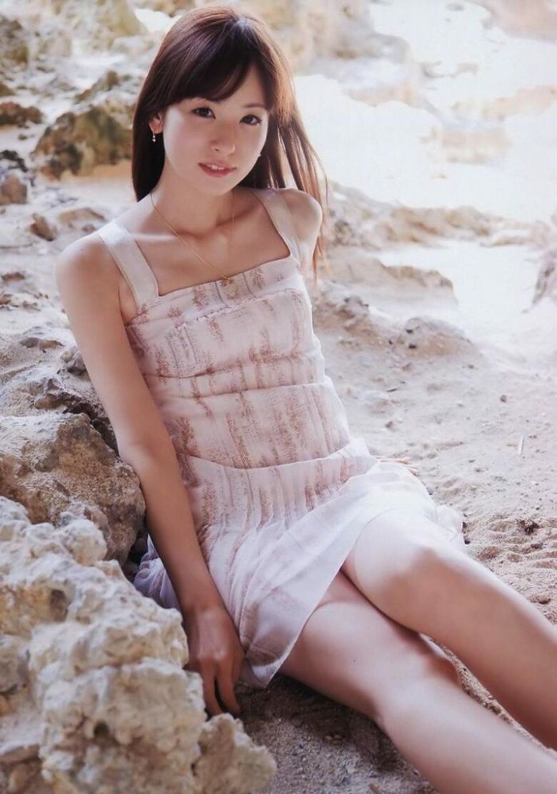 皆藤愛子 パンチラ!ずっと見ちゃう魅惑のデルタゾーンΔGIF付きでまとめてみました♡048