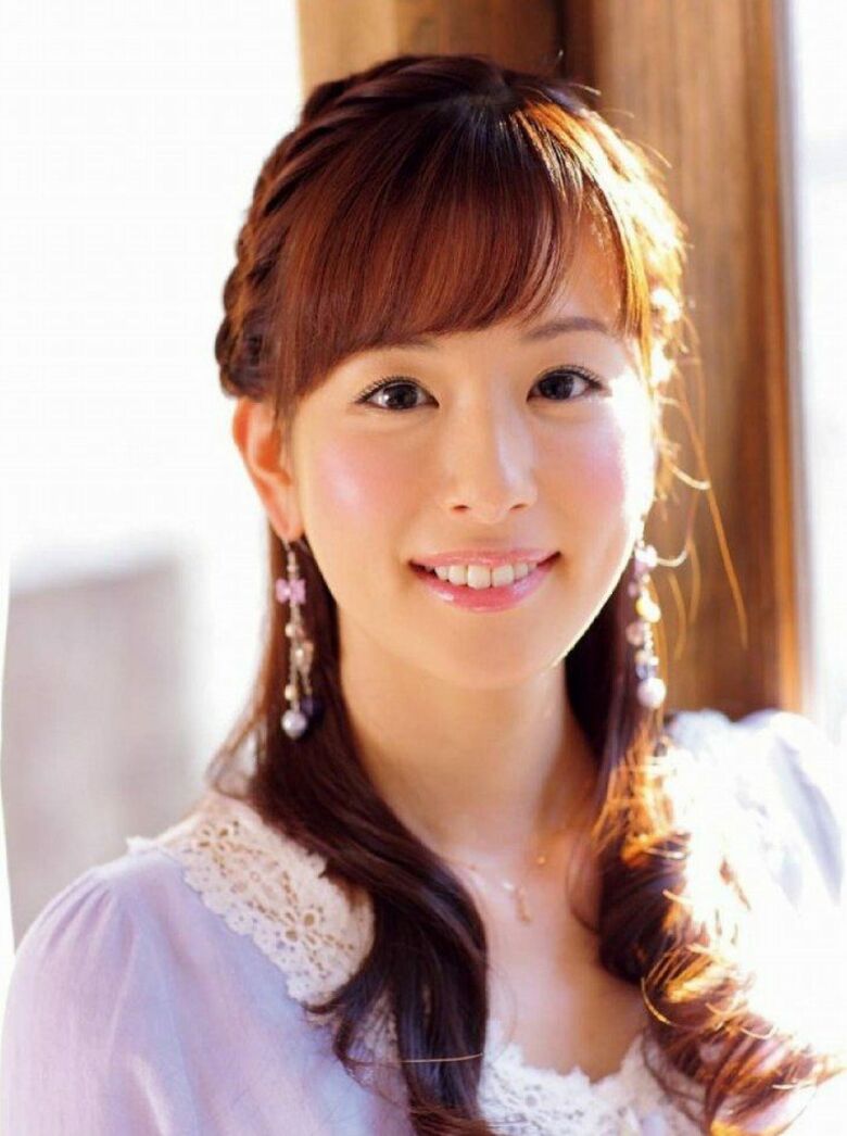 皆藤愛子 パンチラ!ずっと見ちゃう魅惑のデルタゾーンΔGIF付きでまとめてみました♡052