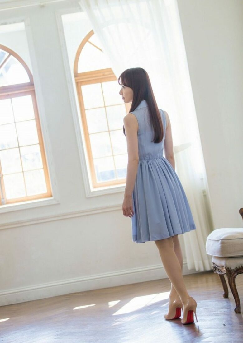 皆藤愛子 パンチラ!ずっと見ちゃう魅惑のデルタゾーンΔGIF付きでまとめてみました♡060