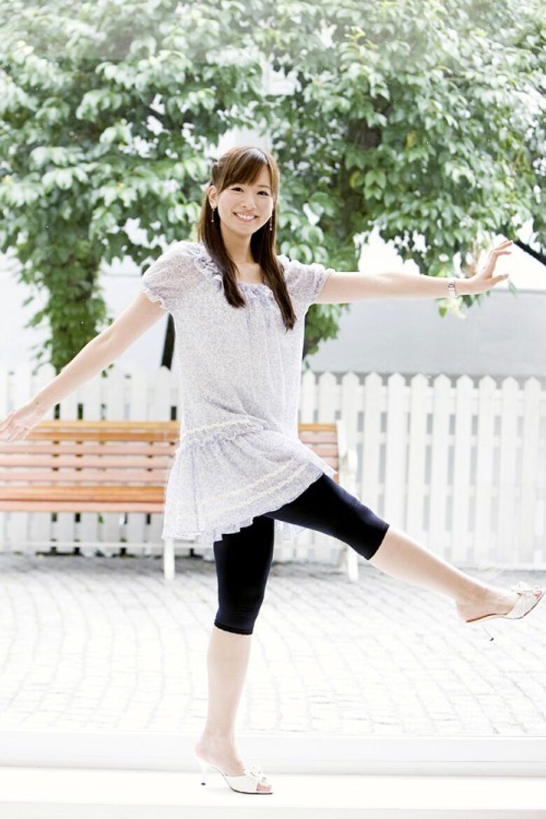 皆藤愛子 パンチラ!ずっと見ちゃう魅惑のデルタゾーンΔGIF付きでまとめてみました♡068