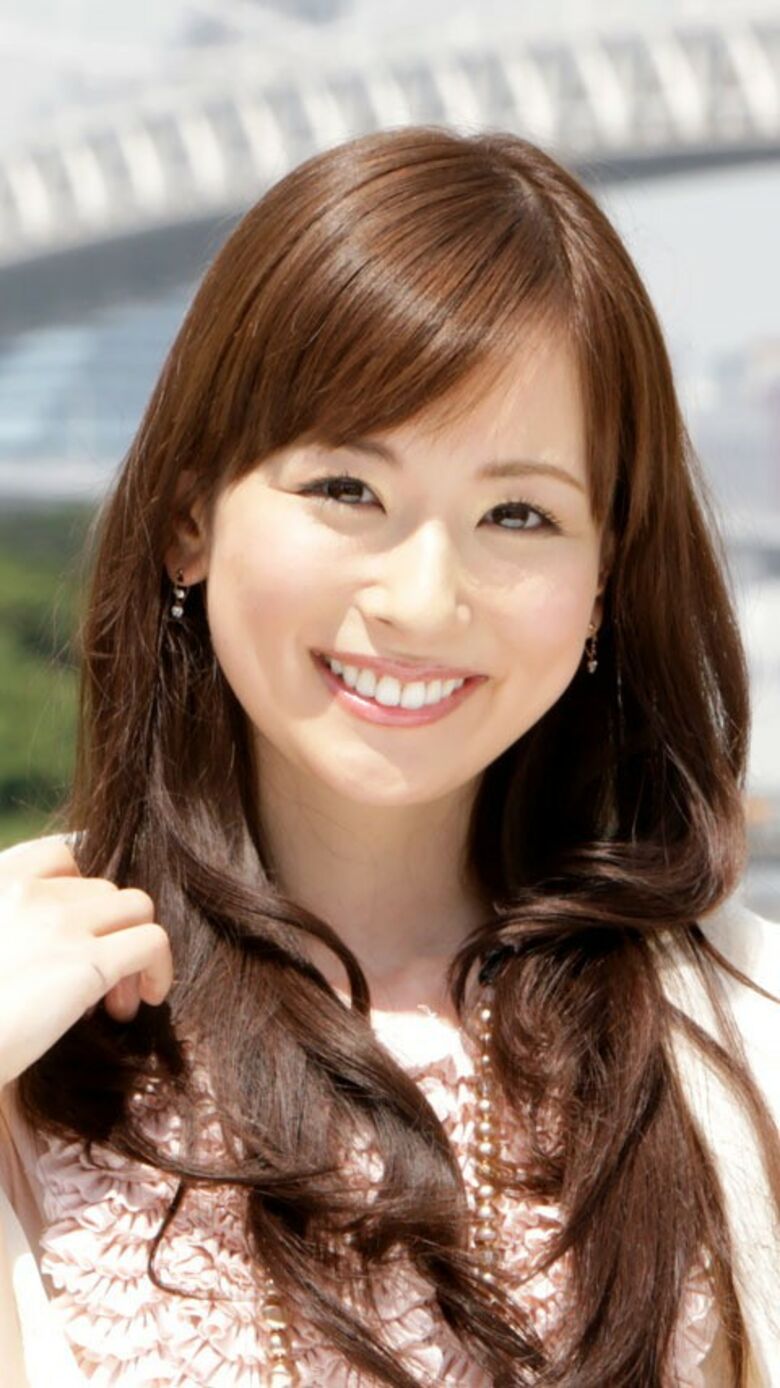 皆藤愛子 パンチラ!ずっと見ちゃう魅惑のデルタゾーンΔGIF付きでまとめてみました♡069