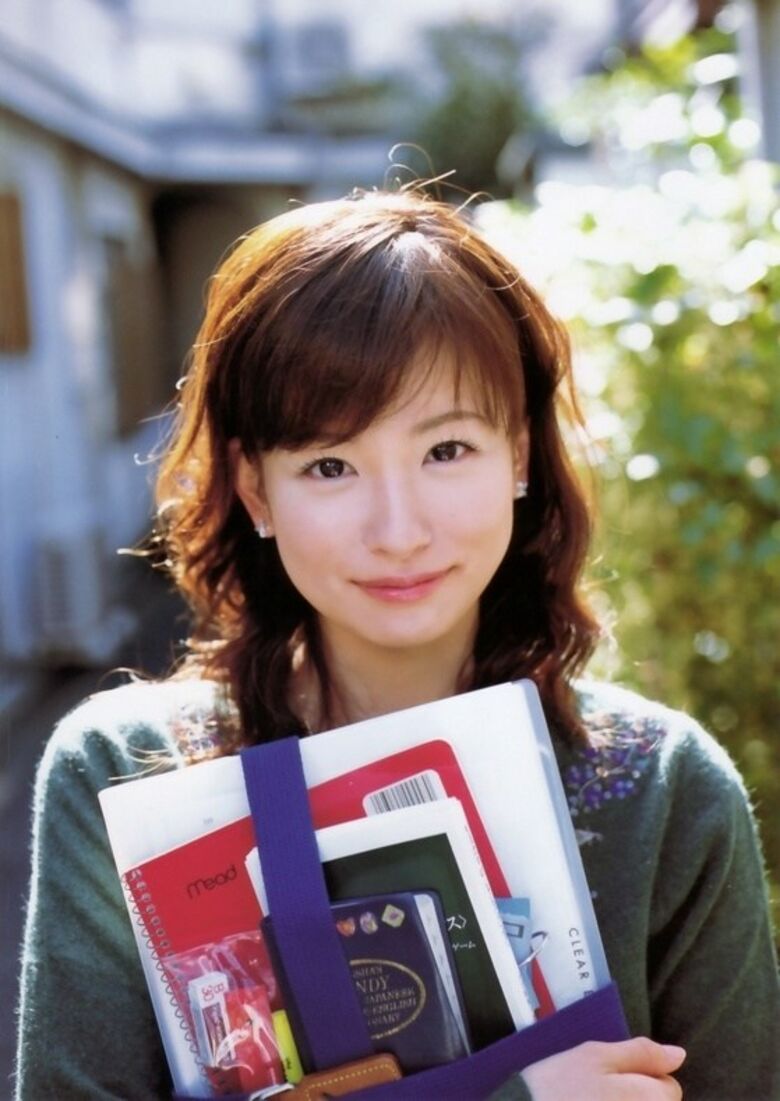 皆藤愛子 パンチラ!ずっと見ちゃう魅惑のデルタゾーンΔGIF付きでまとめてみました♡075