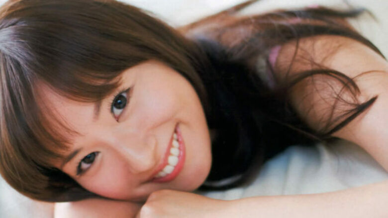 皆藤愛子 パンチラ!ずっと見ちゃう魅惑のデルタゾーンΔGIF付きでまとめてみました♡078