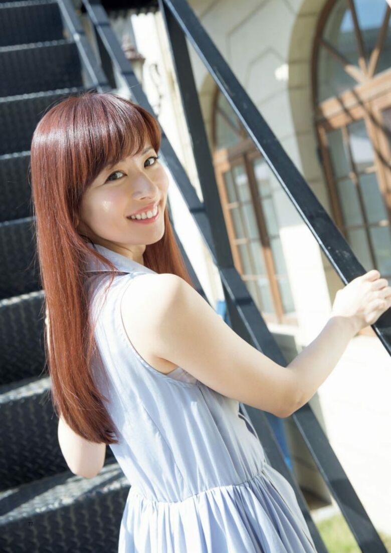 皆藤愛子 パンチラ!ずっと見ちゃう魅惑のデルタゾーンΔGIF付きでまとめてみました♡087