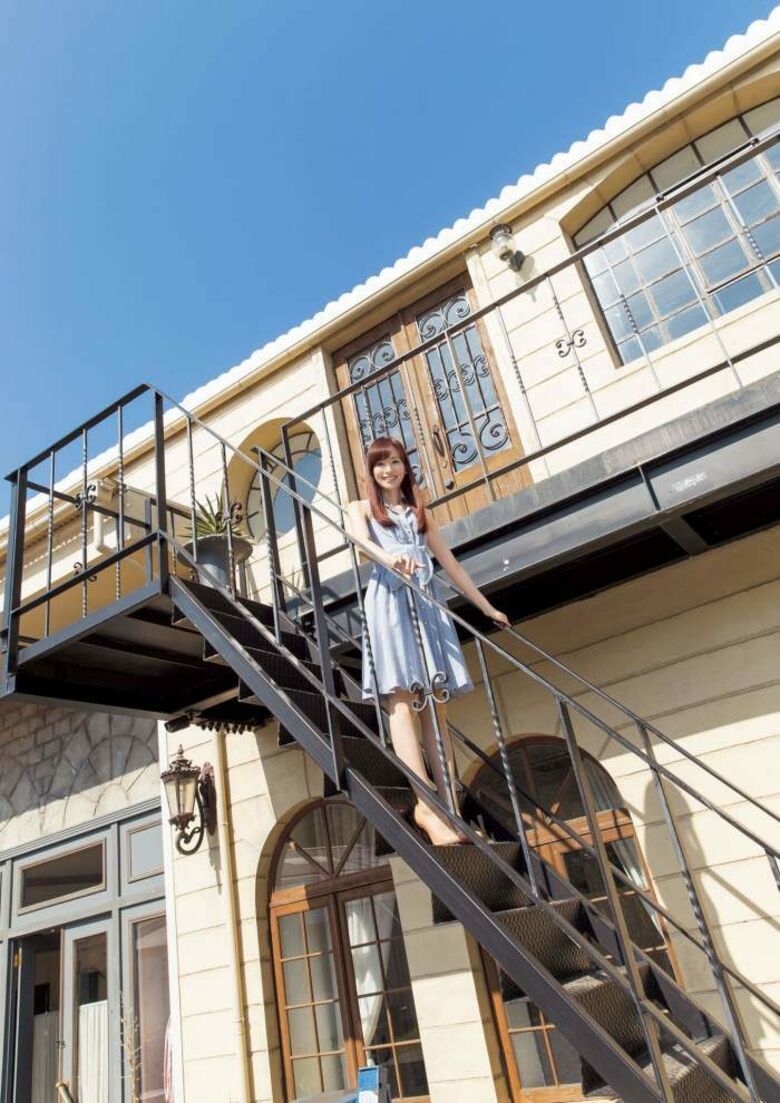 皆藤愛子 パンチラ!ずっと見ちゃう魅惑のデルタゾーンΔGIF付きでまとめてみました♡088