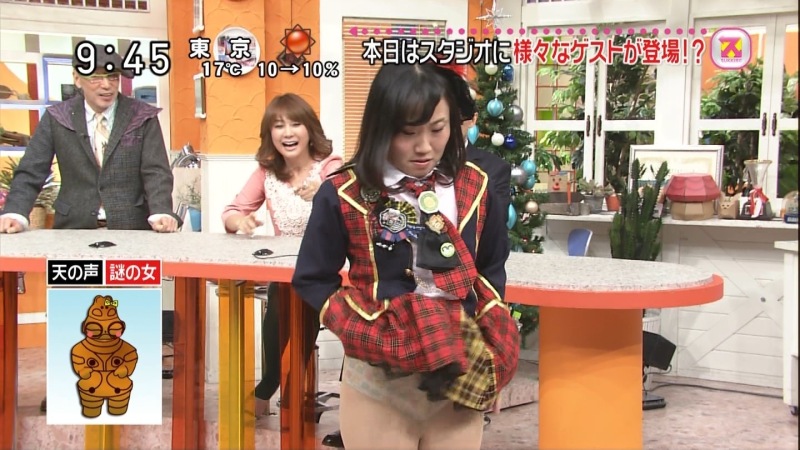 スタジオからお茶の間に提供している芸能人のパンチラ画像をまとめてみたぜ！013