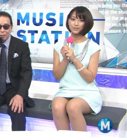竹内由恵 パンチラ画像がエロいぜ!Mステ・バラエティ番組などなど貴重なお宝パンツをまとめました♡002