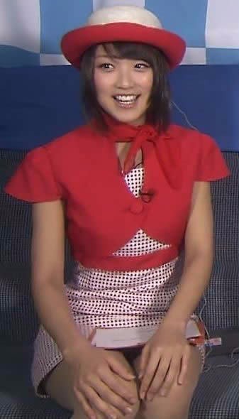 竹内由恵 パンチラ画像がエロいぜ!Mステ・バラエティ番組などなど貴重なお宝パンツをまとめました♡016