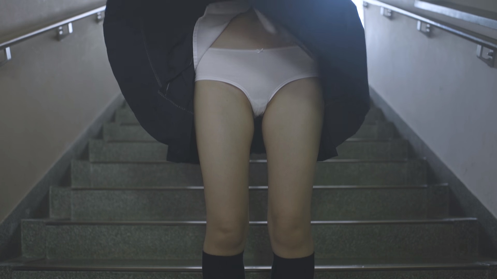 風パンチラ画像017
