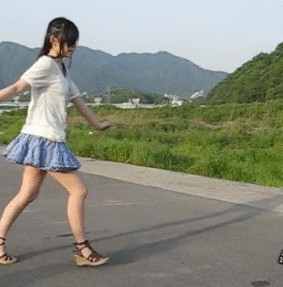 パンチラする瞬間にスポットを当てたエッチなGIFエロ画像19選007枚目