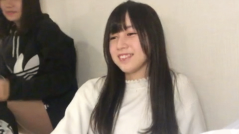 パンチラする瞬間にスポットを当てたエッチなGIFエロ画像19選012枚目