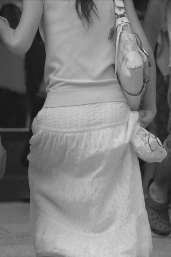 赤外線 盗撮エロ画像!透視カメラで撮影されたパンツがたまりません❤️乳首透けてるのもあるぜ!!004