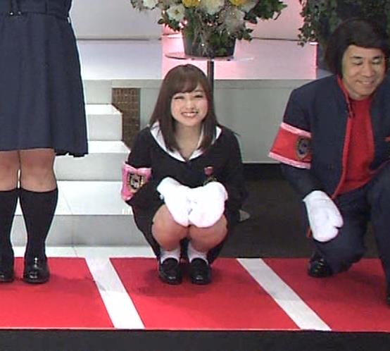 橋本環奈 パンチラ画像!アイドル時代お宝パンツ💕1000年に1度の貴重なアンスコがエロいぜ!!008