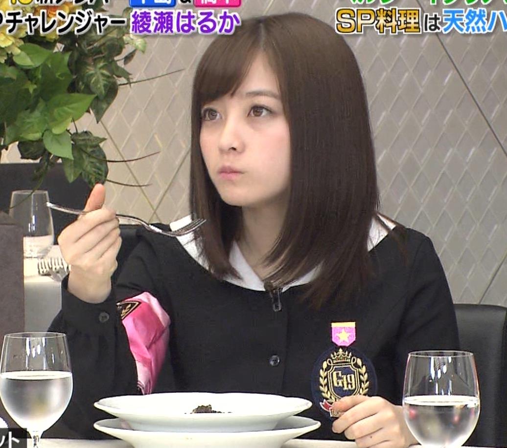 橋本環奈 パンチラがエロいぜ！アイドル時代お宝パンツ画像♡1000年に1度の貴重なアンスコが抜けちゃいます😍015