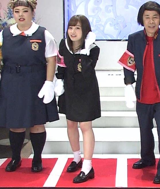 橋本環奈 パンチラがエロいぜ！アイドル時代お宝パンツ画像♡1000年に1度の貴重なアンスコが抜けちゃいます😍017