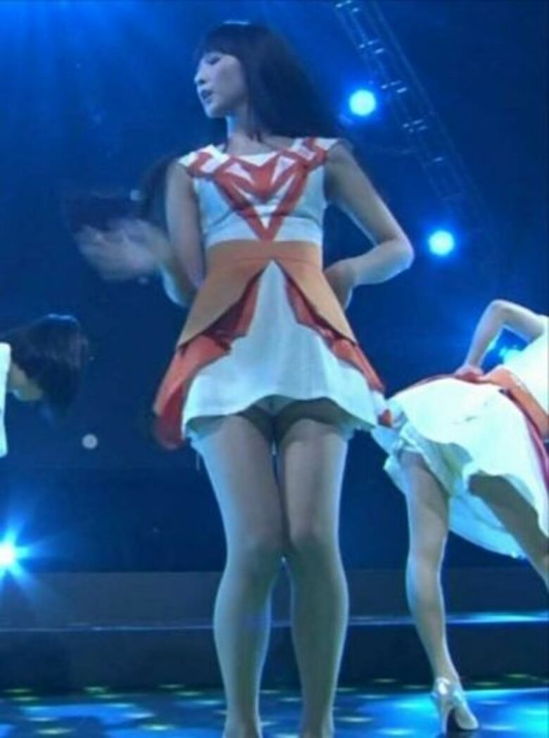 Perfume パンチラ!ミニスカ美脚に太ももがエロすぎて抜けちゃいます♡013
