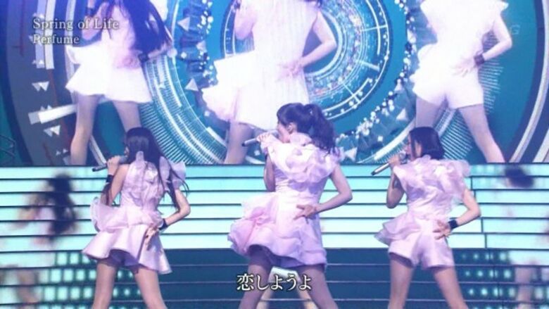 Perfume パンチラ!ミニスカ美脚に太ももがエロすぎて抜けちゃいます♡038
