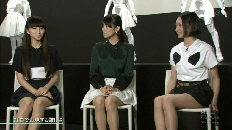 Perfume パンチラ!ミニスカ美脚に太ももがエロすぎて抜けちゃいます♡061