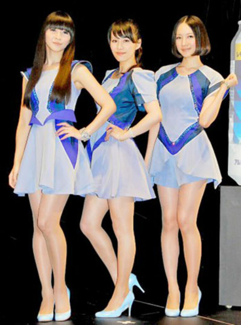 Perfume パンチラ!ミニスカ美脚に太ももがエロすぎて抜けちゃいます♡070