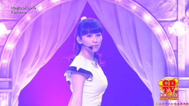 Perfume パンチラ!ミニスカ美脚に太ももがエロすぎて抜けちゃいます♡071