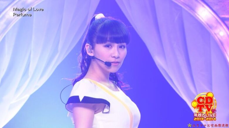 Perfume パンチラ!ミニスカ美脚に太ももがエロすぎて抜けちゃいます♡072