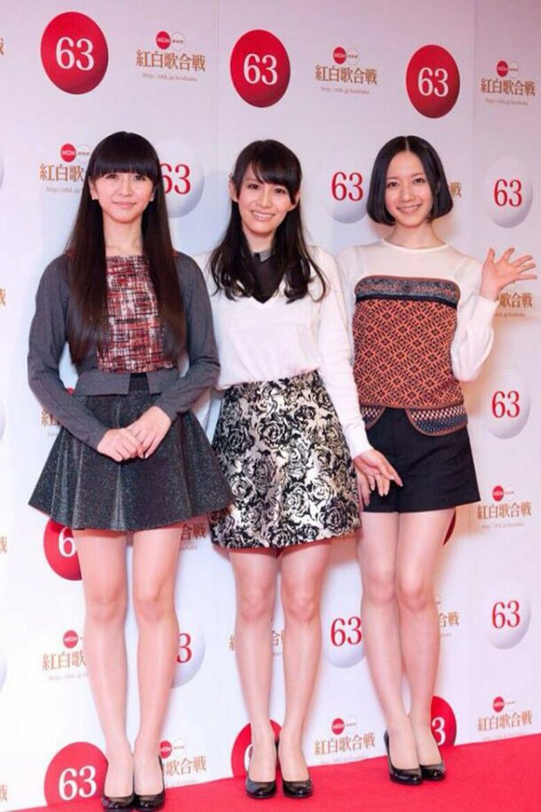 Perfume パンチラ!ミニスカ美脚に太ももがエロすぎて抜けちゃいます♡076
