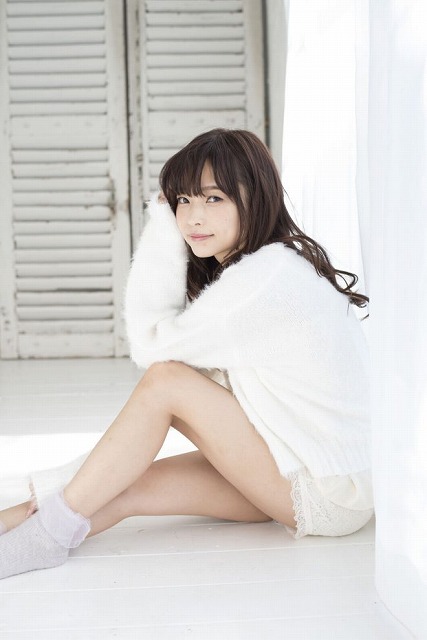 声優 パンチラ画像!貴重お宝パンツにエロハプニング♡下着グラビア写真集も抜けるぜ!!【動画あり】045