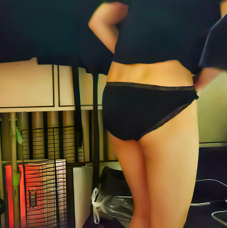 着替え 盗撮画像だぜ!エロいお尻やパンツに大興奮♡見ちゃいけない…思うともっと興奮します😍006