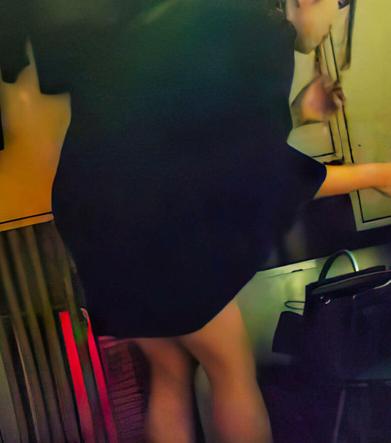 着替え 盗撮画像だぜ!エロいお尻やパンツに大興奮♡見ちゃいけない…思うともっと興奮します😍008