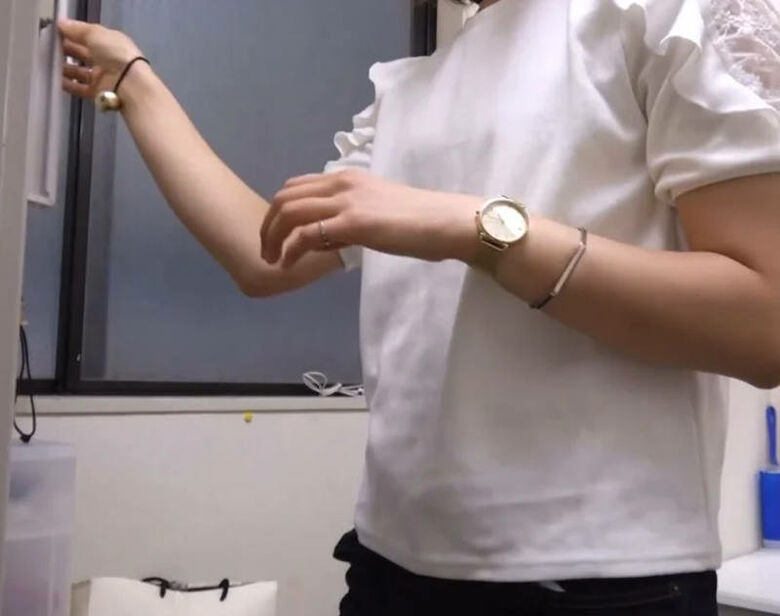 着替え 盗撮画像だぜ!エロいお尻やパンツに大興奮♡見ちゃいけない…思うともっと興奮します😍041