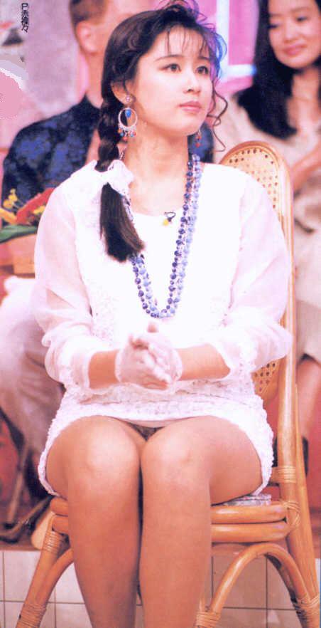 昭和アイドル パンチラ!お宝画像満載です♡パンツ規制のゆるかった時代にタイムスリップしようぜ!!005