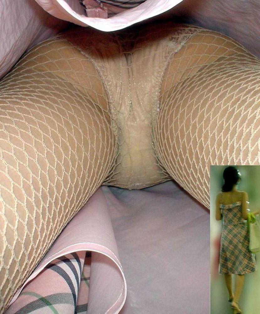 パンチラが抜ける逆さ撮り盗撮エロ動画像Vol.58_009枚目