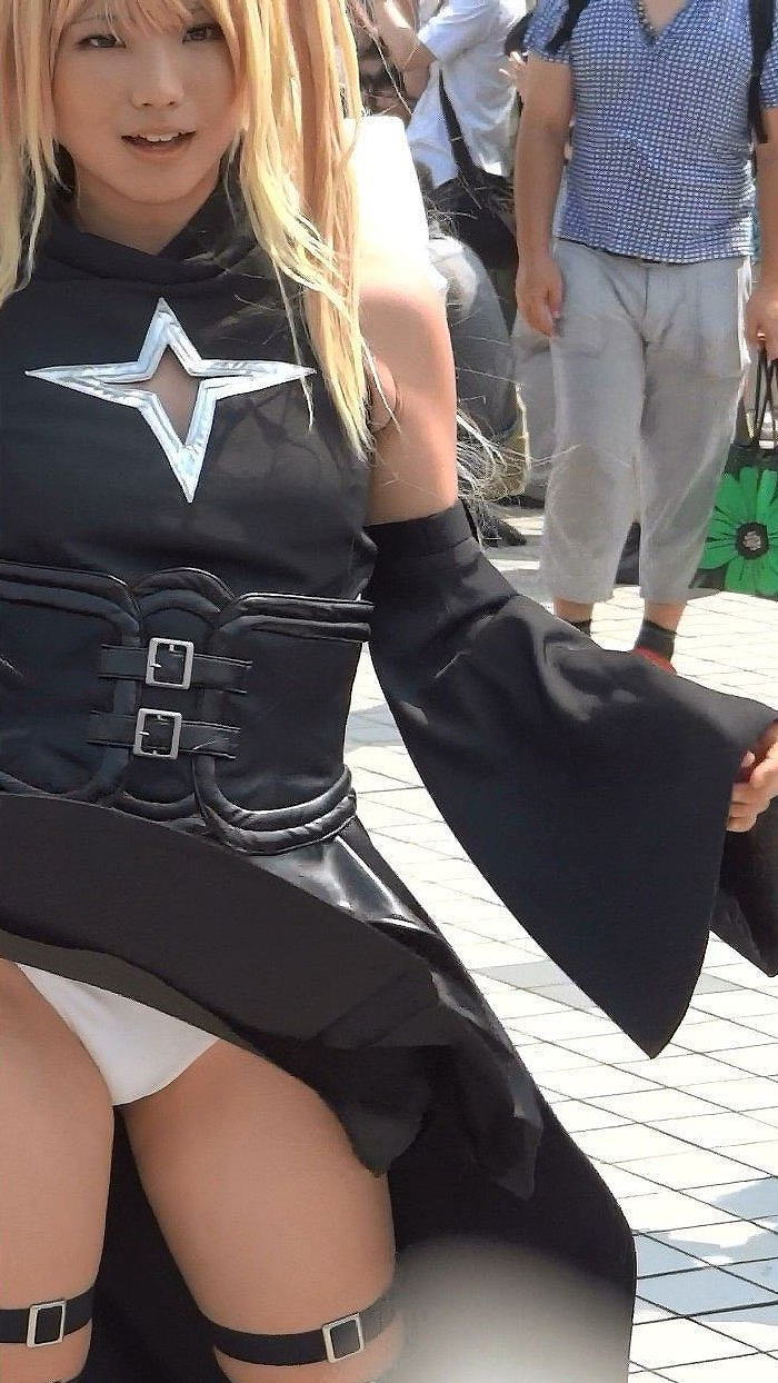 コスプレイヤー 風パンチラ!自然の奇跡に感謝するぜ!!009