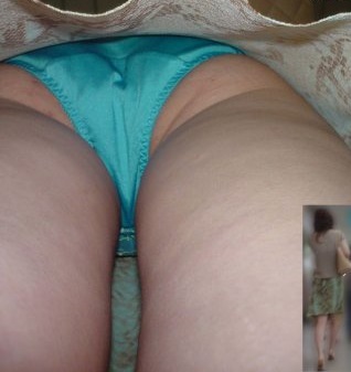 パンチラが抜ける逆さ撮り盗撮エロ動画像Vol.57_021枚目