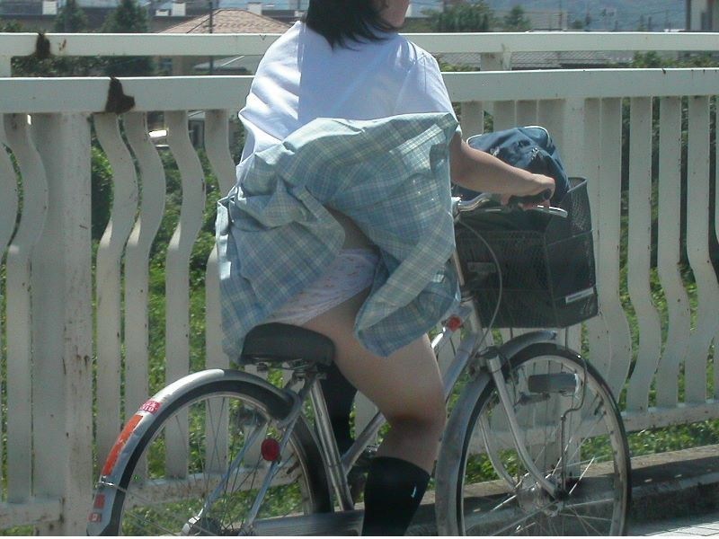 【自転車 パンチラ】チャリチラを久しぶりにうPしてみてた！ヾ(*´∀｀*)ﾉｷｬｯｷｬ017