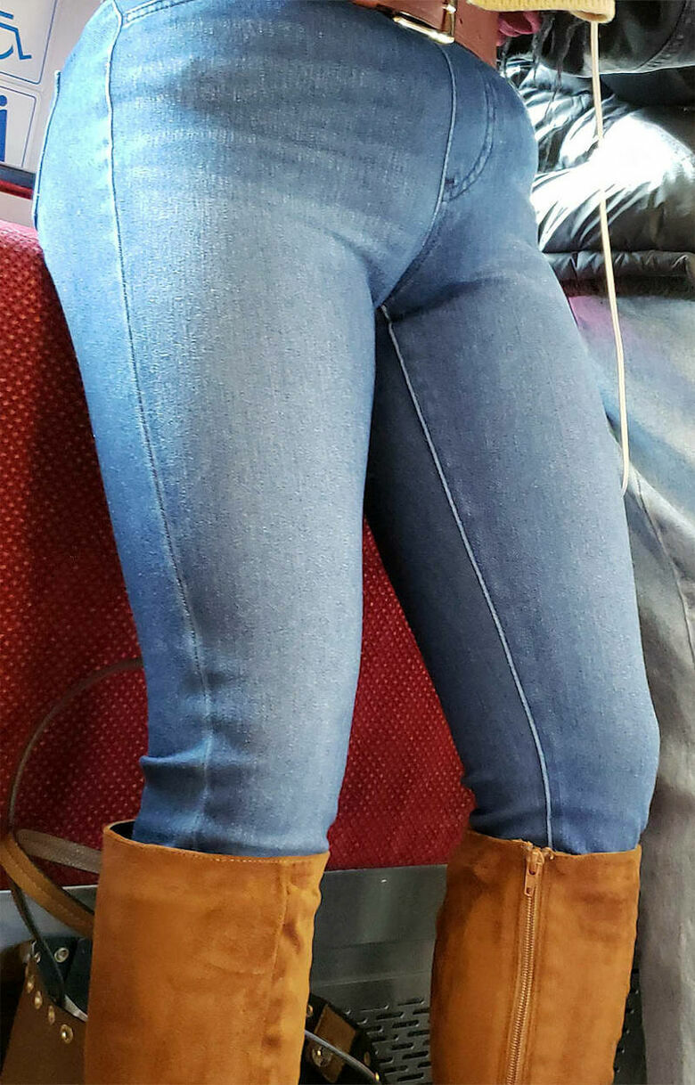 パンスジ エロ画像！ぱんすじでおマンコの形状までわかる♡パンツのラインだけで抜けちゃうぜ!!003