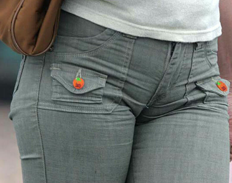 パンスジ エロ画像！ぱんすじでおマンコの形状までわかる♡パンツのラインだけで抜けちゃうぜ!!006