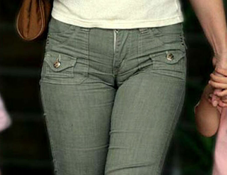 パンスジ エロ画像！ぱんすじでおマンコの形状までわかる♡パンツのラインだけで抜けちゃうぜ!!015