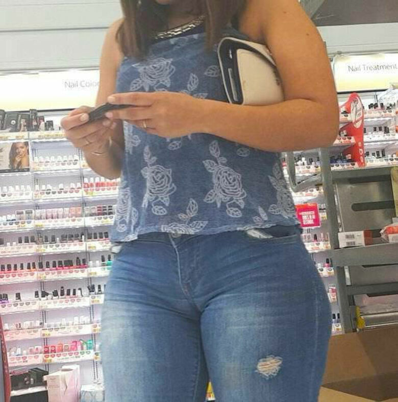 パンスジ エロ画像！ぱんすじでおマンコの形状までわかる♡パンツのラインだけで抜けちゃうぜ!!020