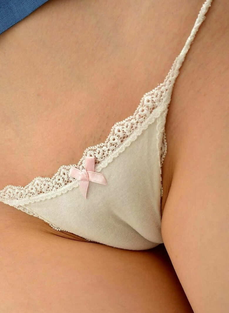 パンスジ エロ画像！ぱんすじでおマンコの形状までわかる♡パンツのラインだけで抜けちゃうぜ!!092