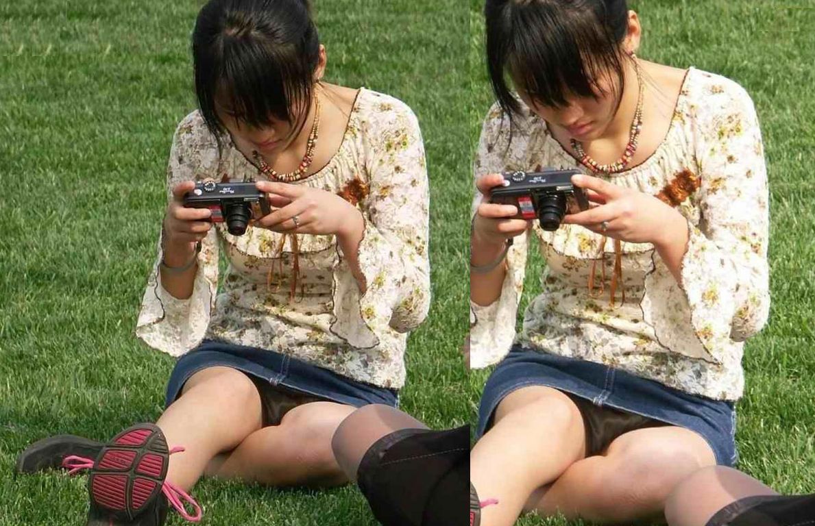 地味子 パンチラ盗撮画像！パンツは意外に派手なものがあってエロいぜ!!029