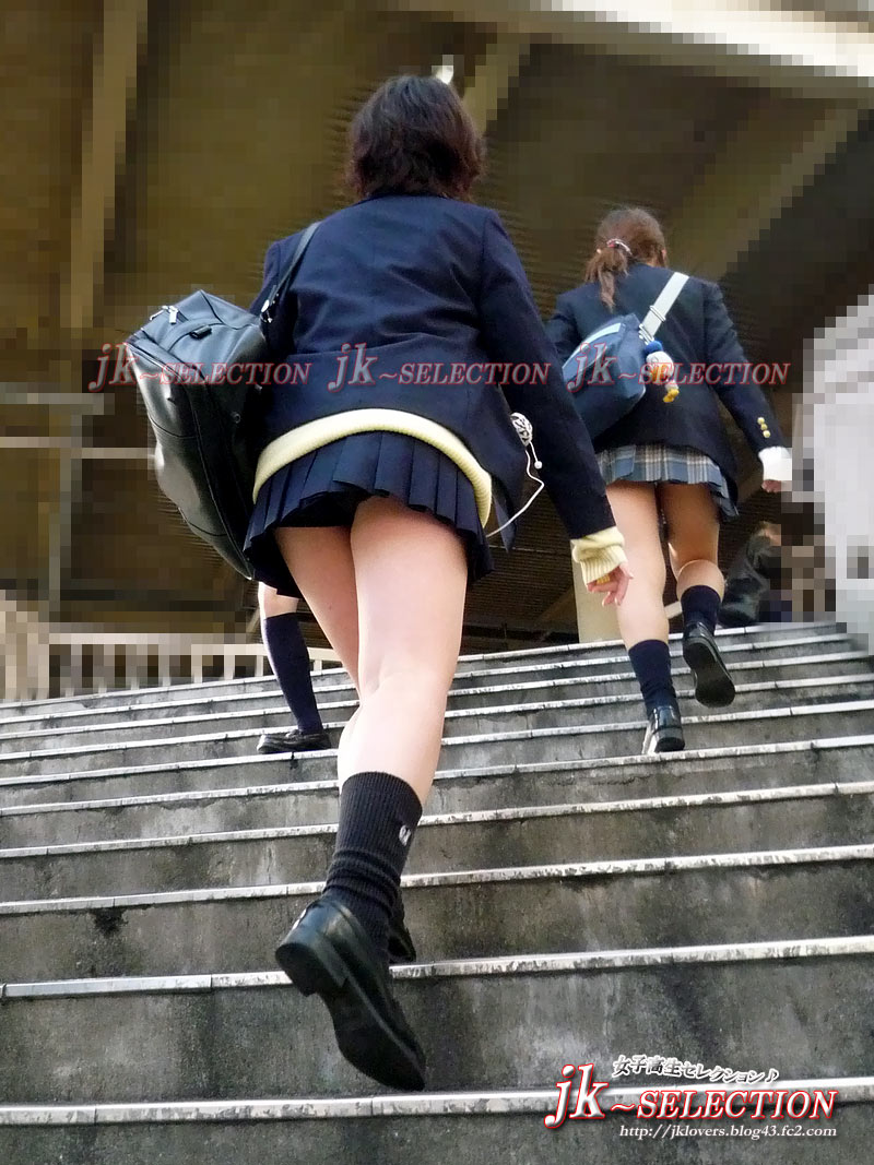 パンチラが抜ける逆さ撮り盗撮エロ動画像Vol.60_020枚目