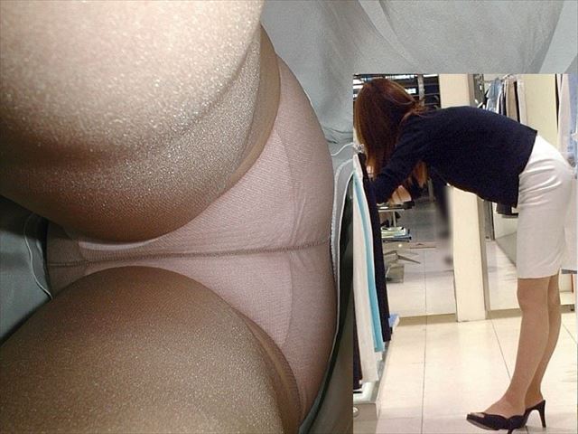 パンチラが抜ける逆さ撮り盗撮エロ動画像Vol.56_037枚目